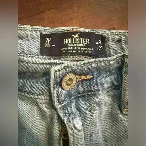 2 pair Hollister ultra high rise mom jeans stretch size 7 R 28 w and 27 L. - Picture 2 of 4